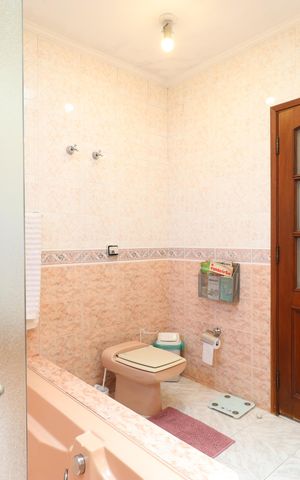 Casa à venda com 370m², 3 quartos e 5 vagasBanheiro da Suíte
