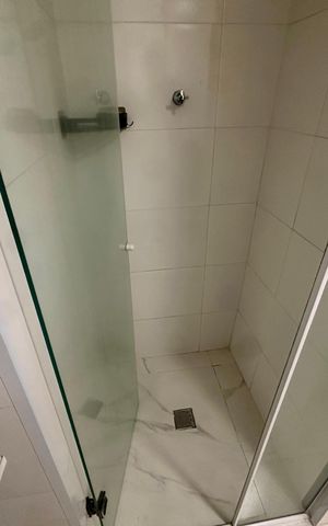 Apartamento à venda com 80m², 3 quartos e 1 vaga Apartamento à venda com 80m², 3 quartos e 1 vagaBanheiro 1