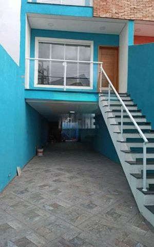 Casa à venda com 196m², 3 quartos e 5 vagas