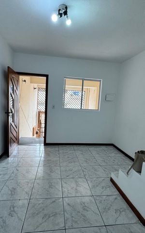 Casa para alugar com 125m², 3 quartos e 1 vaga Casa para alugar com 125m², 3 quartos e 1 vagaSala