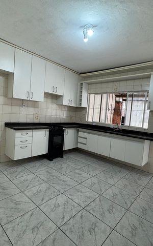Casa para alugar com 125m², 3 quartos e 1 vaga Casa para alugar com 125m², 3 quartos e 1 vagaCozinha