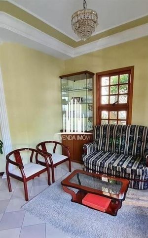 Casa à venda com 234m², 4 quartos e 8 vagas