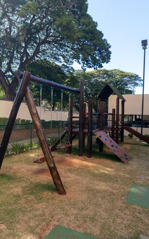 Apartamento para alugar com 55m², 2 quartos e 1 vaga Apartamento para alugar com 55m², 2 quartos e 1 vagaÁrea comum - Playground