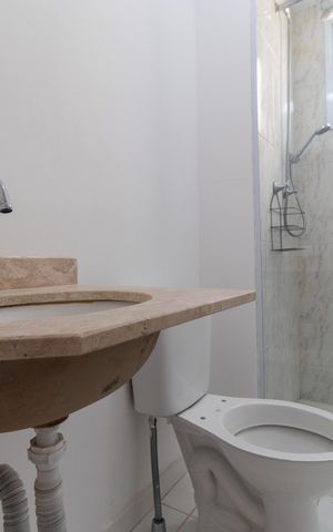 Apartamento para alugar com 55m², 2 quartos e 1 vaga Apartamento para alugar com 55m², 2 quartos e 1 vagaBanheiro da Suíte