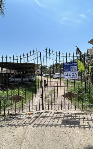 Casa para alugar com 66m², 2 quartos e 1 vagaFachada + placa