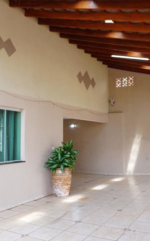 Casa à venda com 132m², 3 quartos e 3 vagasGaragem