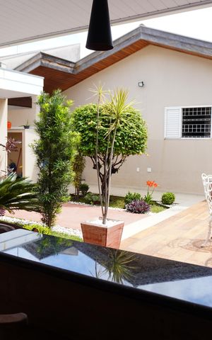 Casa à venda com 132m², 3 quartos e 3 vagasQuintal