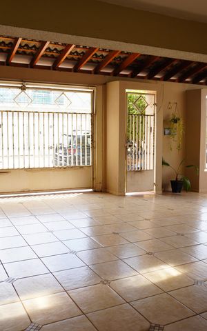 Casa à venda com 132m², 3 quartos e 3 vagasGaragem