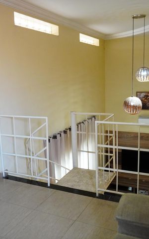 Casa à venda com 132m², 3 quartos e 3 vagasSala