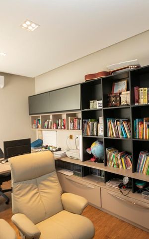 Casa de condomínio à venda com 260m², 3 quartos e 2 vagasESCRITÓRIO