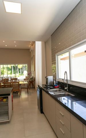 Casa de condomínio à venda com 260m², 3 quartos e 2 vagasCOZINHA (ABERTA)