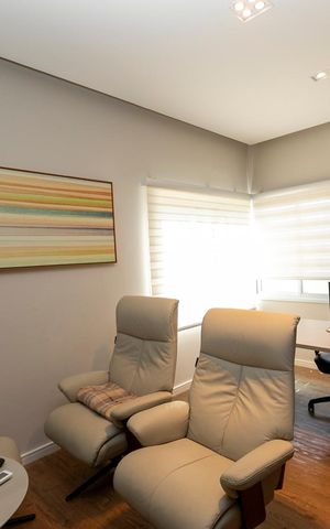 Casa de condomínio à venda com 260m², 3 quartos e 2 vagasESCRITÓRIO