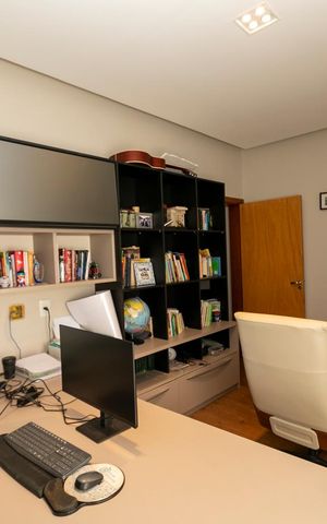 Casa de condomínio à venda com 260m², 3 quartos e 2 vagasESCRITÓRIO