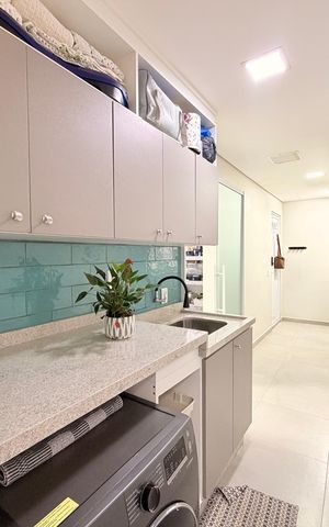 Casa de condomínio para alugar com 400m², 3 quartos e 4 vagasÁrea de Serviço