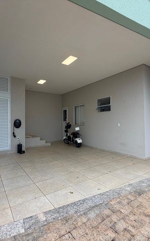 Casa de condomínio para alugar com 400m², 3 quartos e 4 vagasGaragem
