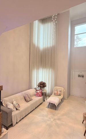 Casa de condomínio para alugar com 400m², 3 quartos e 4 vagasSala