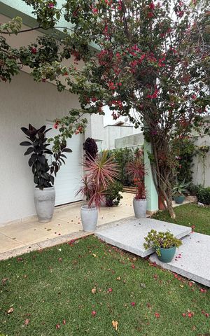 Casa de condomínio para alugar com 400m², 3 quartos e 4 vagasEntrada