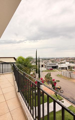 Casa de condomínio para alugar com 400m², 3 quartos e 4 vagasQuarto 2 - Varanda