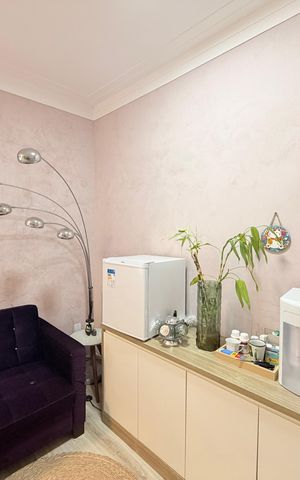 Casa de condomínio para alugar com 400m², 3 quartos e 4 vagasSala de leitura
