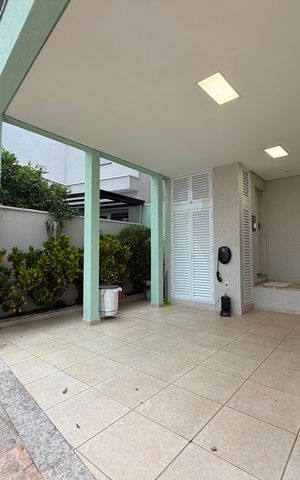 Casa de condomínio para alugar com 400m², 3 quartos e 4 vagasGaragem