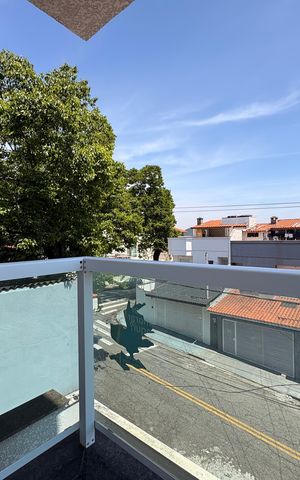 Apartamento à venda com 44m², 2 quartos e 1 vaga Apartamento à venda com 44m², 2 quartos e 1 vagaSacada
