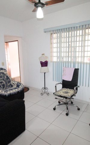 Casa para alugar com 143m², 2 quartos e 2 vagasSala