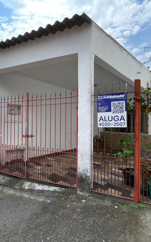 Casa para alugar com 125m², 2 quartos e 1 vaga Casa para alugar com 125m², 2 quartos e 1 vagaFachada + Placa