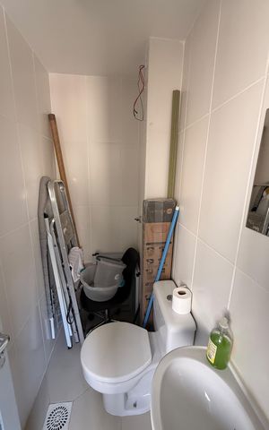 Apartamento à venda com 134m², 3 quartos e 3 vagas Apartamento à venda com 134m², 3 quartos e 3 vagasBanheiro de serviço