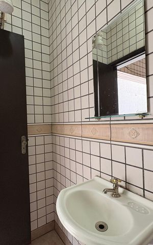 Casa à venda com 140m², 3 quartos e 2 vagas Casa à venda com 140m², 3 quartos e 2 vagasBanheiro de serviço