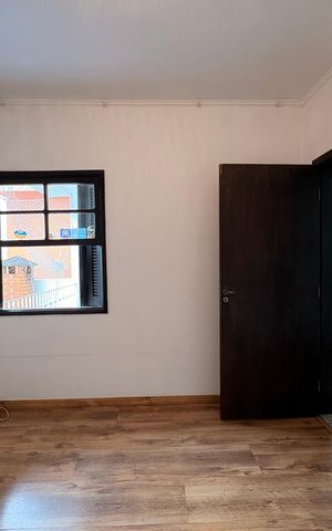 Casa à venda com 140m², 3 quartos e 2 vagas Casa à venda com 140m², 3 quartos e 2 vagasQuarto 2