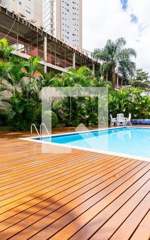 Apartamento à venda com 72m², 3 quartos e 1 vaga Apartamento à venda com 72m², 3 quartos e 1 vagaÁrea comum - Piscina