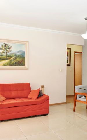 Apartamento à venda com 110m², 3 quartos e 1 vaga Apartamento à venda com 110m², 3 quartos e 1 vagaSala