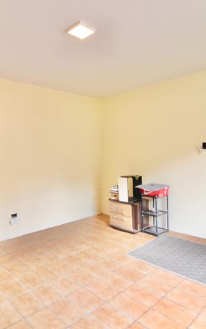 Casa à venda com 170m², 3 quartos e 2 vagas Casa à venda com 170m², 3 quartos e 2 vagasQuarto 1