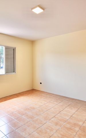Casa à venda com 170m², 3 quartos e 2 vagas Casa à venda com 170m², 3 quartos e 2 vagasQuarto 1