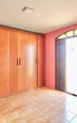 Casa à venda com 170m², 3 quartos e 2 vagas Casa à venda com 170m², 3 quartos e 2 vagasQuarto 2