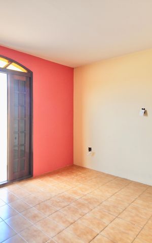 Casa à venda com 170m², 3 quartos e 2 vagas Casa à venda com 170m², 3 quartos e 2 vagasQuarto 2