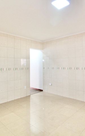 Casa à venda com 170m², 3 quartos e 2 vagas Casa à venda com 170m², 3 quartos e 2 vagasCozinha