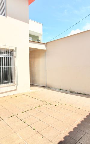 Casa à venda com 170m², 3 quartos e 2 vagas Casa à venda com 170m², 3 quartos e 2 vagasGaragem
