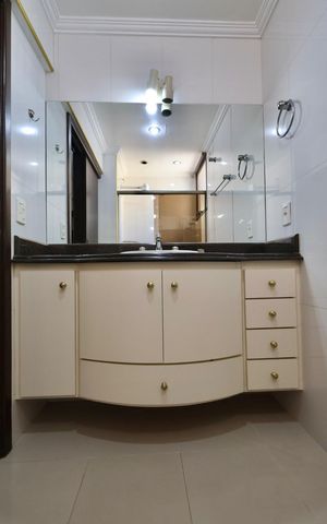 Apartamento para alugar com 120m², 3 quartos e 1 vagaBanheiro