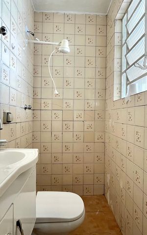 Casa para alugar com 55m², 1 quarto e sem vaga Casa para alugar com 55m², 1 quarto e sem vagaBanheiro