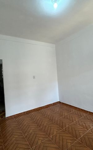 Casa para alugar com 67m², 2 quartos e sem vagaSala