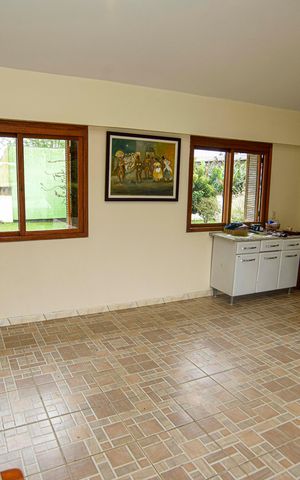 Casa de condomínio à venda com 169m², 3 quartos e 1 vaga Casa de condomínio à venda com 169m², 3 quartos e 1 vagaGaragem