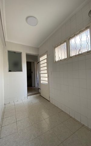 Casa para alugar com 100m², 3 quartos e 2 vagas