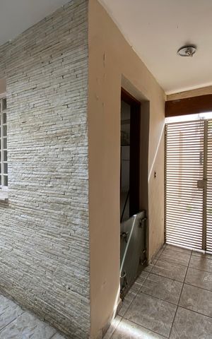 Casa para alugar com 100m², 3 quartos e 2 vagas