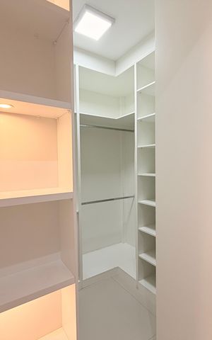 Apartamento à venda com 87m², 2 quartos e 2 vagasCloset Suíte 1 