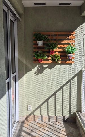 Apartamento à venda com 57m², 2 quartos e 1 vagaVaranda