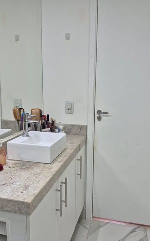 Apartamento à venda com 57m², 2 quartos e 1 vagaBanheiro 2