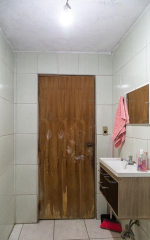 Casa à venda com 250m², 4 quartos e 1 vagaBanheiro