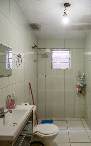 Casa à venda com 250m², 4 quartos e 1 vagaBanheiro
