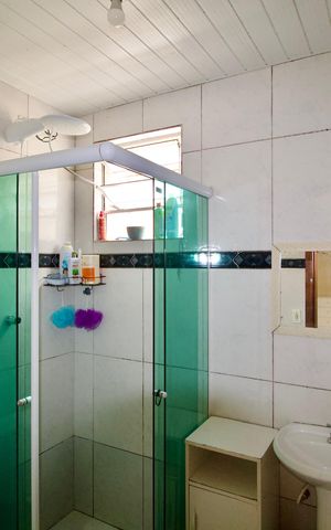 Casa para alugar com 60m², 3 quartos e 1 vaga Casa para alugar com 60m², 3 quartos e 1 vagaBanheiro